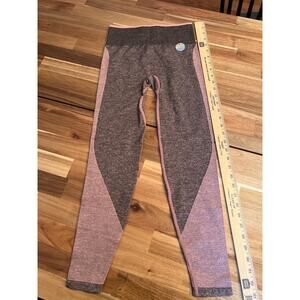 Victoria’s Secret pink and black sport seamless leggings NWT size S‎